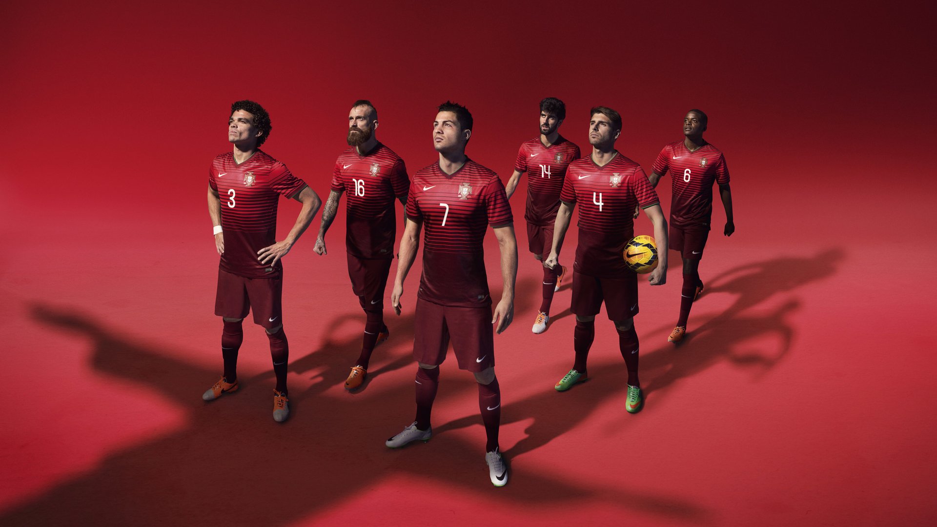 九游官网下载电脑版-队员配合默契明显提升快速反击成为主要得分手段之一，队员之间的配合